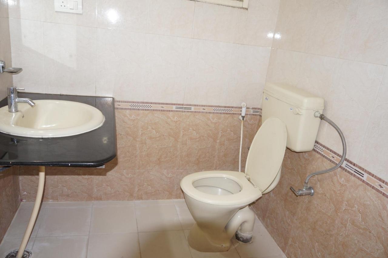 העיר בנגלור Hotel Surya Residency Majestic מראה חיצוני תמונה